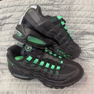 Nike Black and Green Athletic Shoes